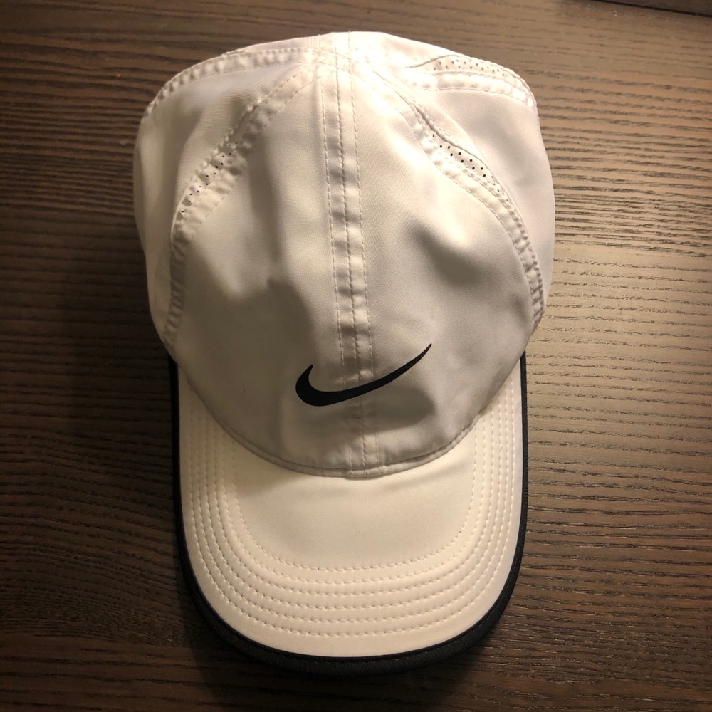 White Nike baseball Cap